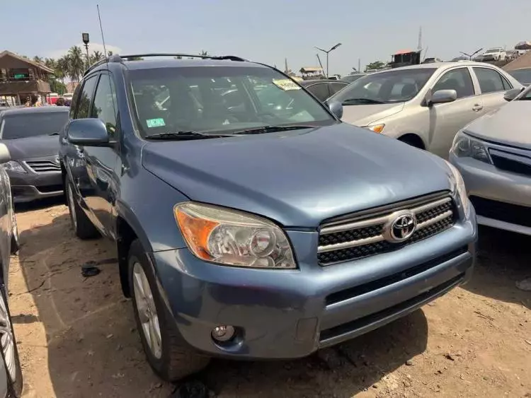 Toyota RAV 4