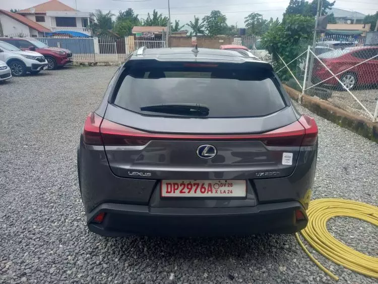 Lexus UX