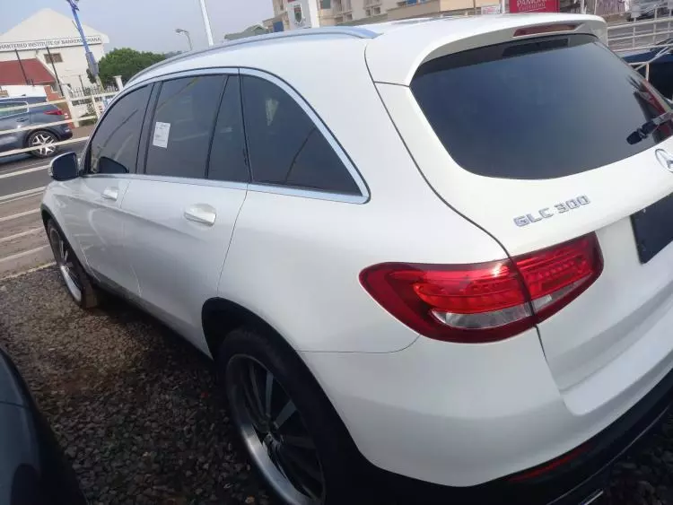 Mercedes-Benz GLC 300