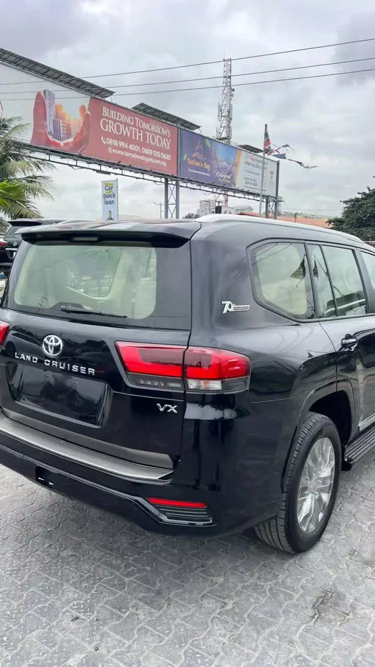 Toyota Land Cruiser VX