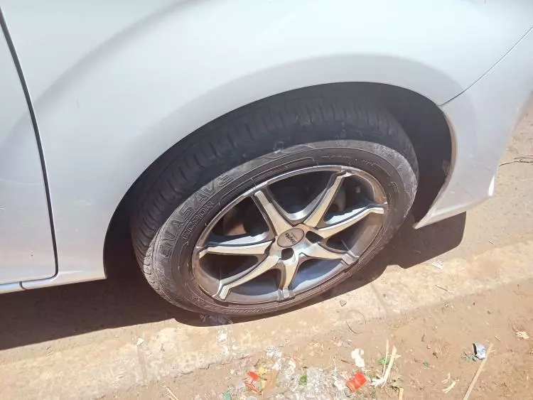 Toyota Fielder