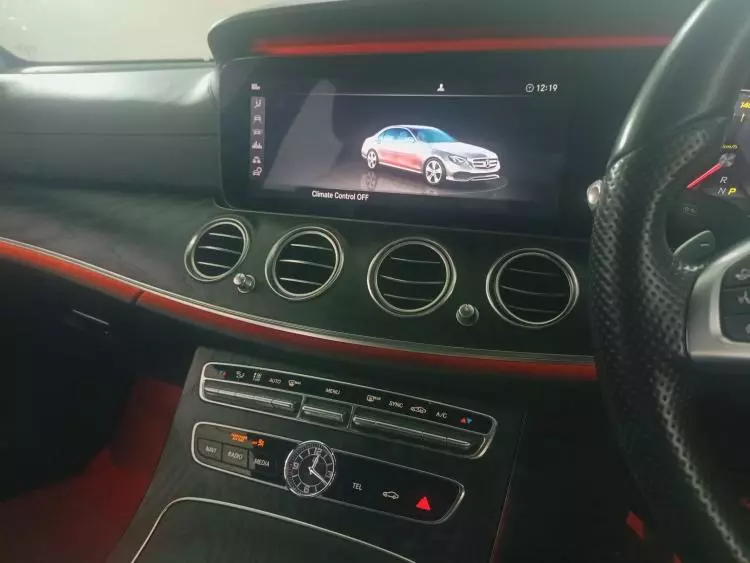 Mercedes-Benz E250