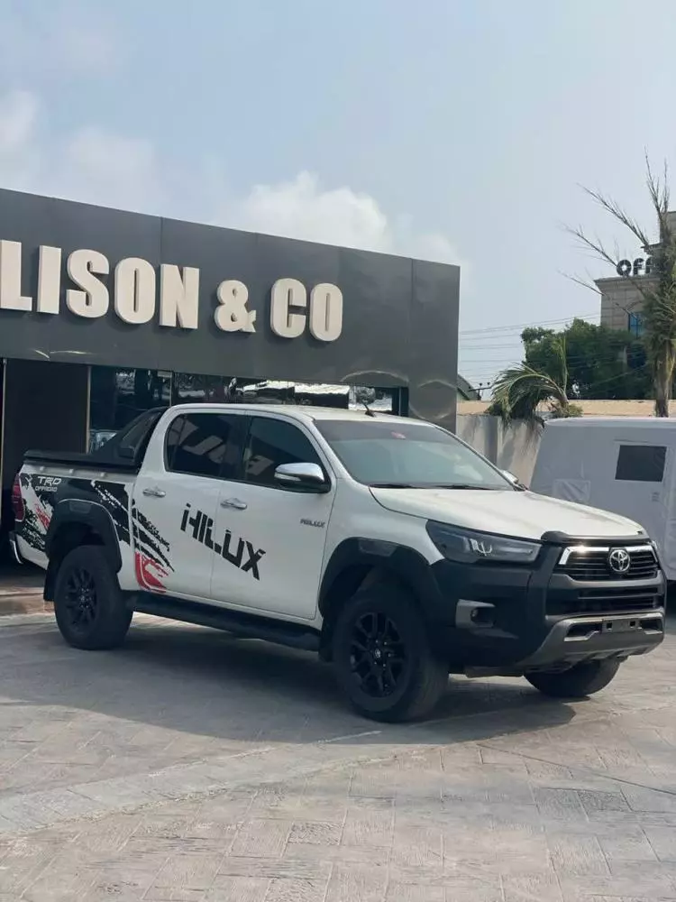 Toyota Hilux