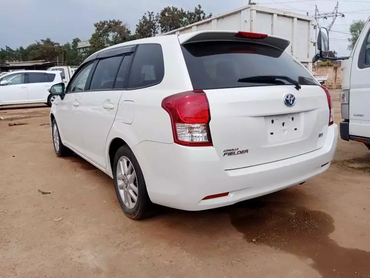 Toyota Fielder hybrid