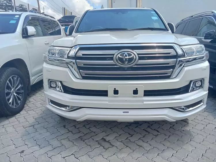 Toyota Landcruiser  V8