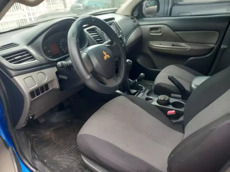 Mitsubishi L200