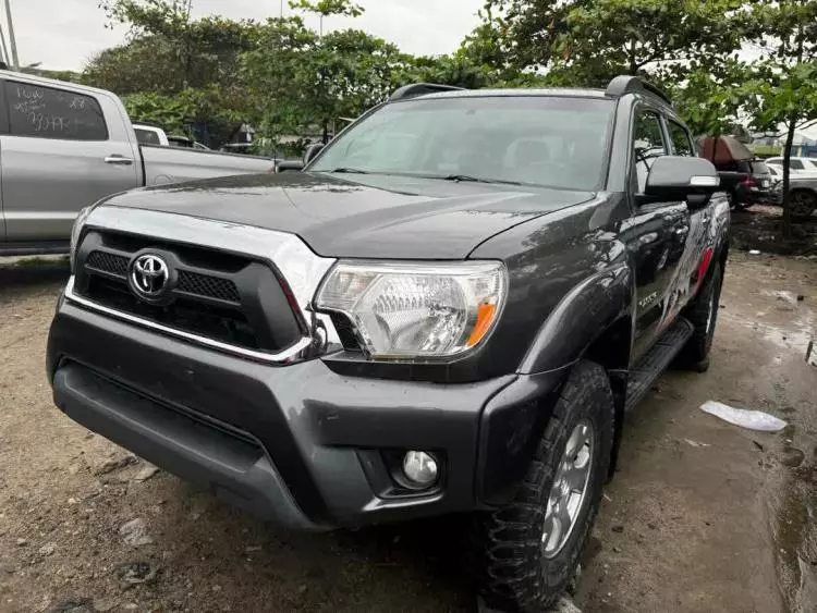 Toyota Tacoma