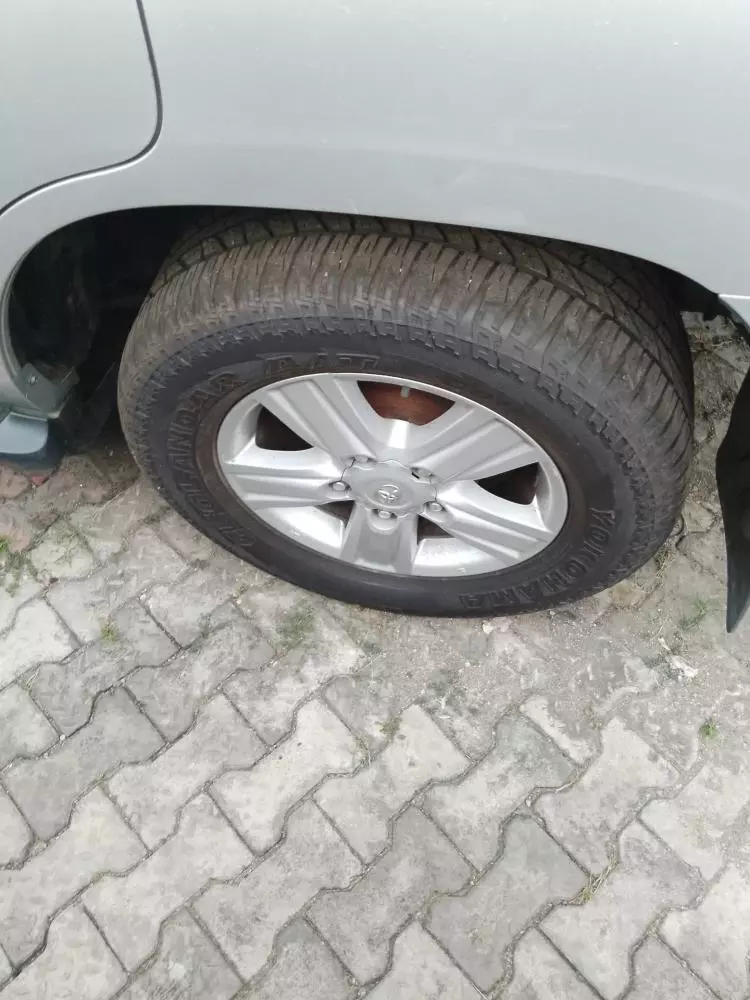 Toyota Land Cruiser V8