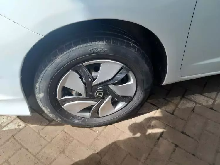 Honda Fit shuttle hybrid