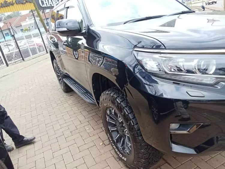 Toyota Land Cruiser Prado TX L