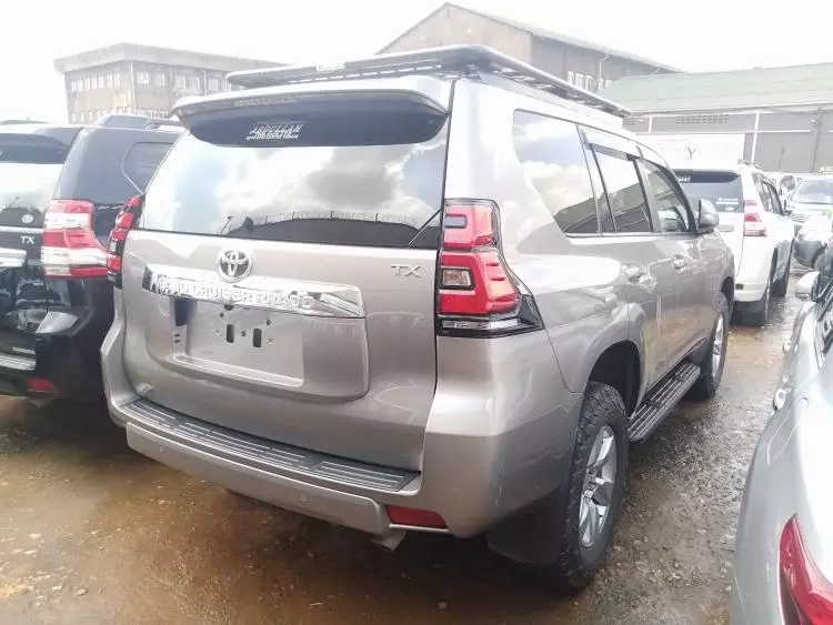 Toyota Landcruiser Prado