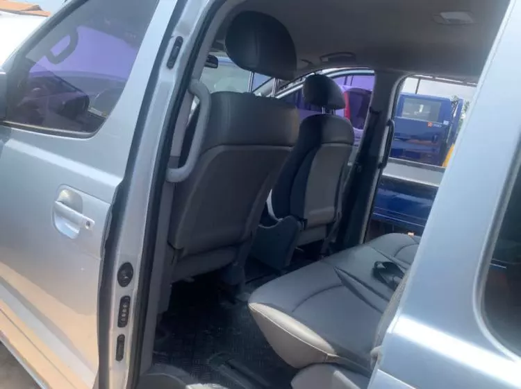 Hyundai H-1 Starex
