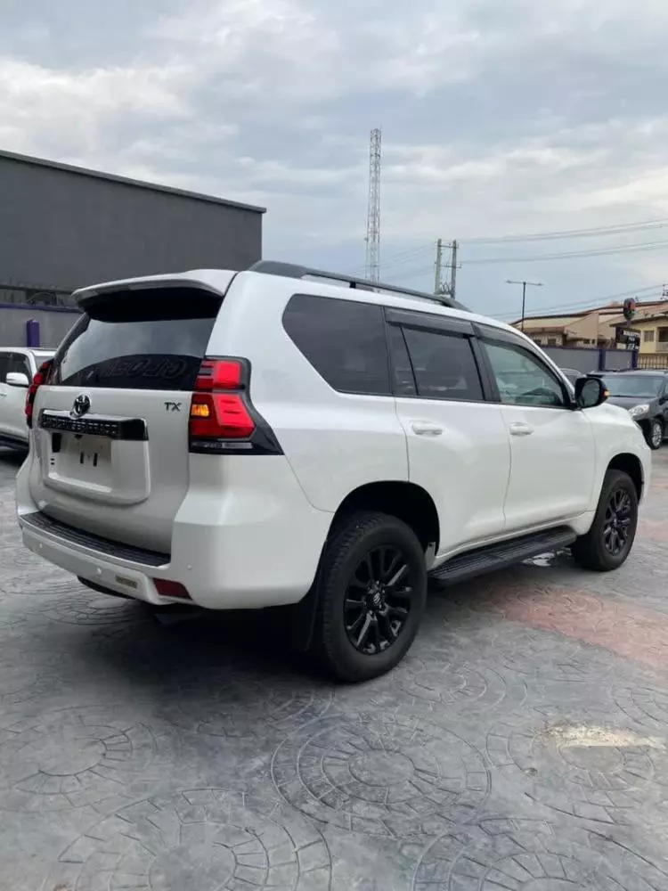 Toyota Landcruiser Prado