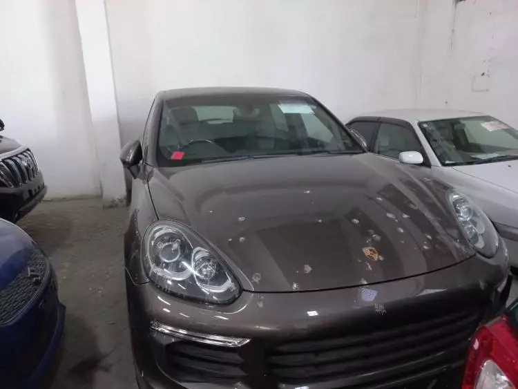 PORSCHE Cayenne