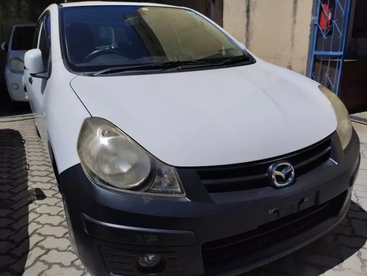 Mazda Familia 