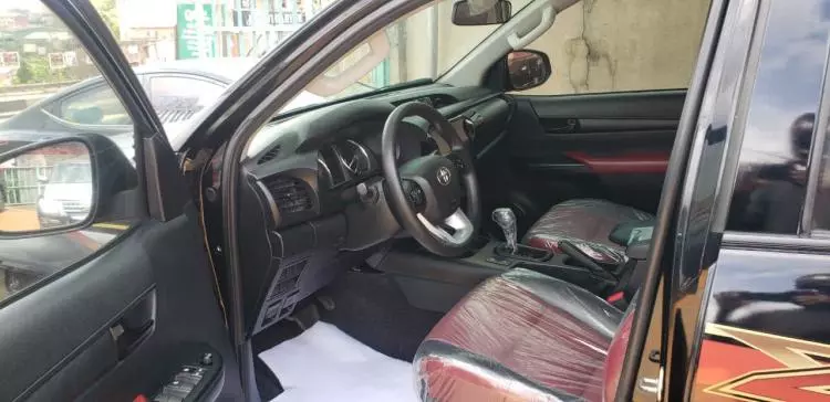 Toyota Hilux