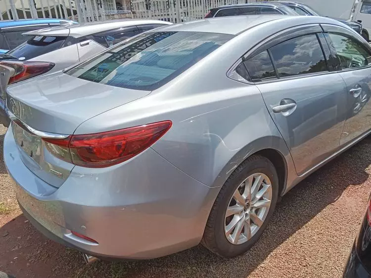 Mazda Atenza