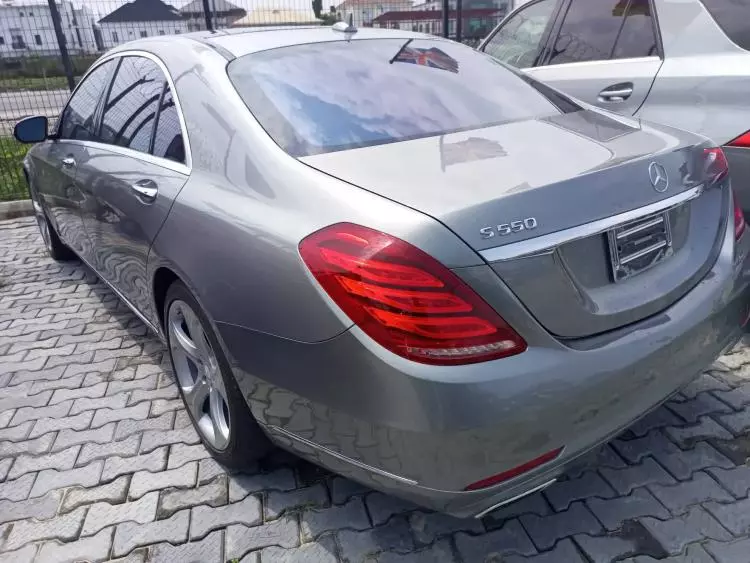 Mercedes-Benz S 550