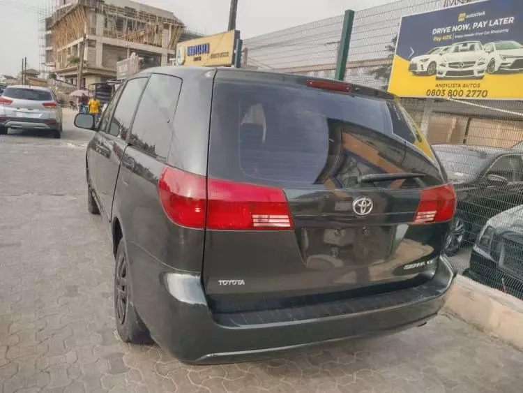 Toyota Sienna