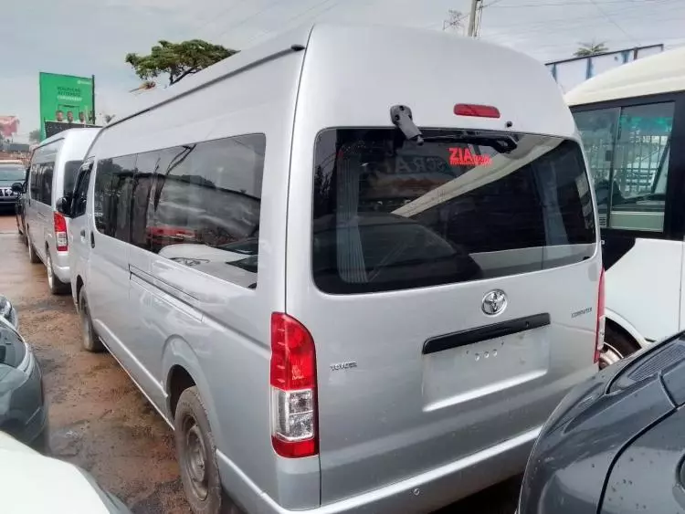 Toyota Hiace (High Roof)