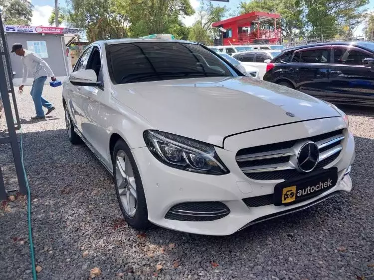 Mercedes-Benz C 200