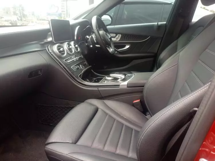 Mercedes-Benz C200