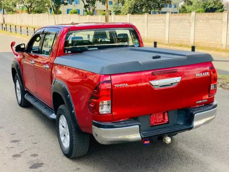 Toyota Hilux