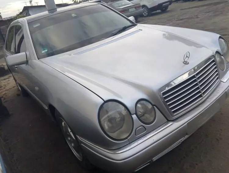 Mercedes-Benz E 280