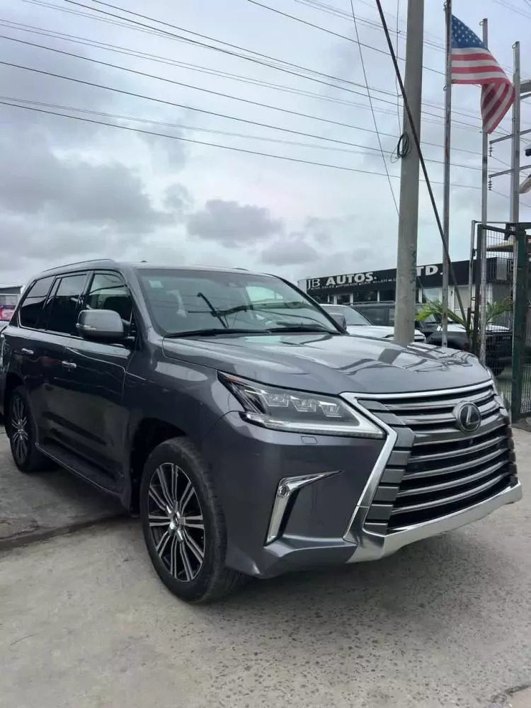 Lexus LX 570