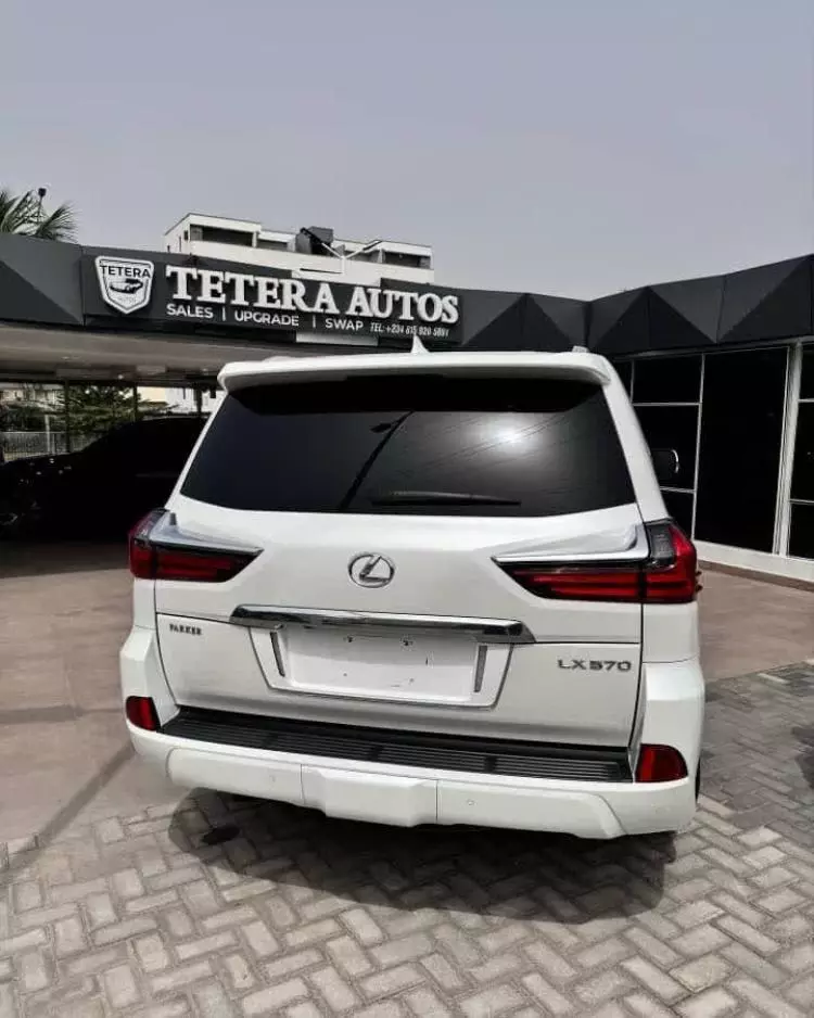 Lexus LX 570