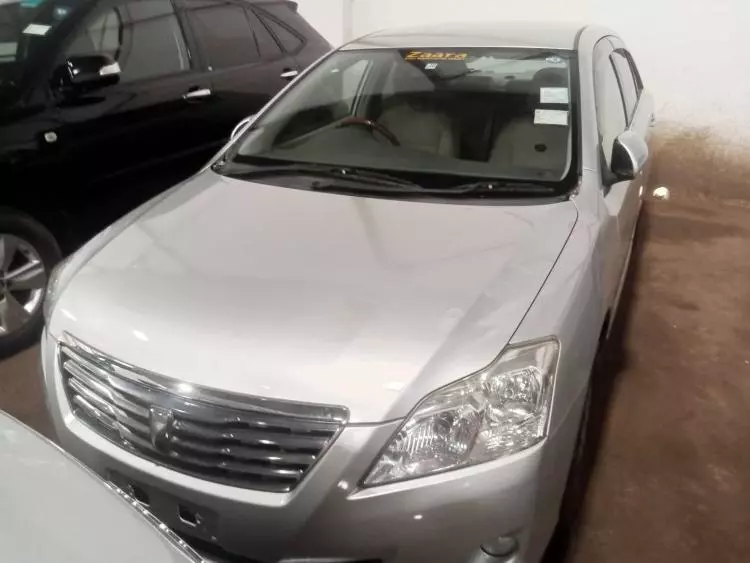 Toyota Premio