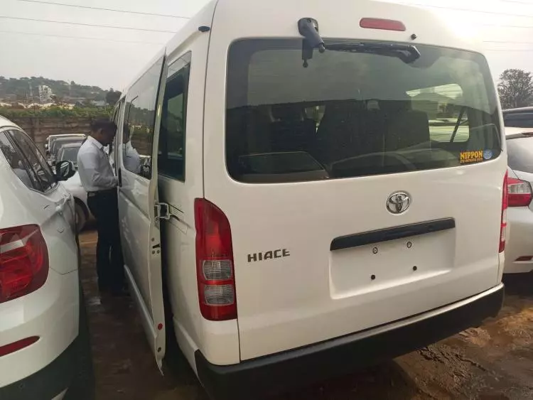 Toyota Hiace (High Roof)
