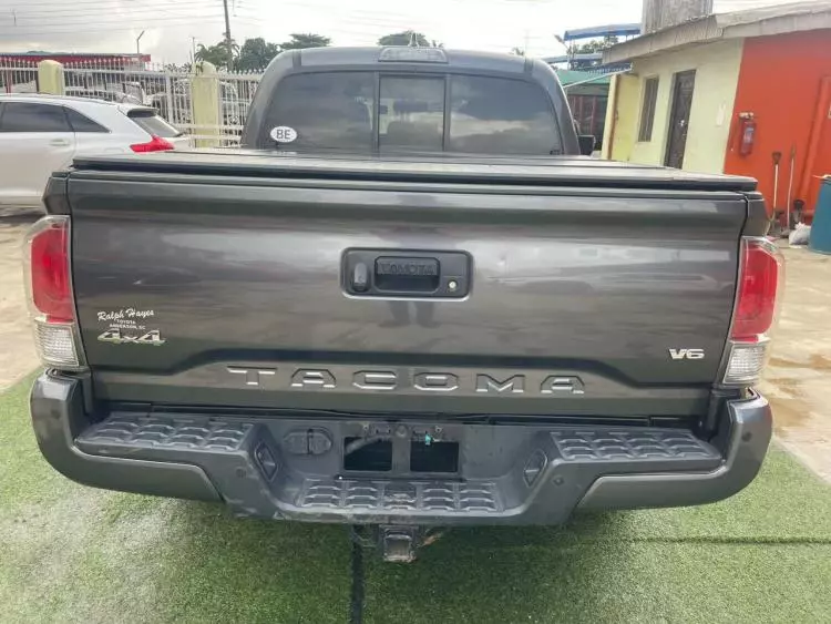 Toyota Tacoma