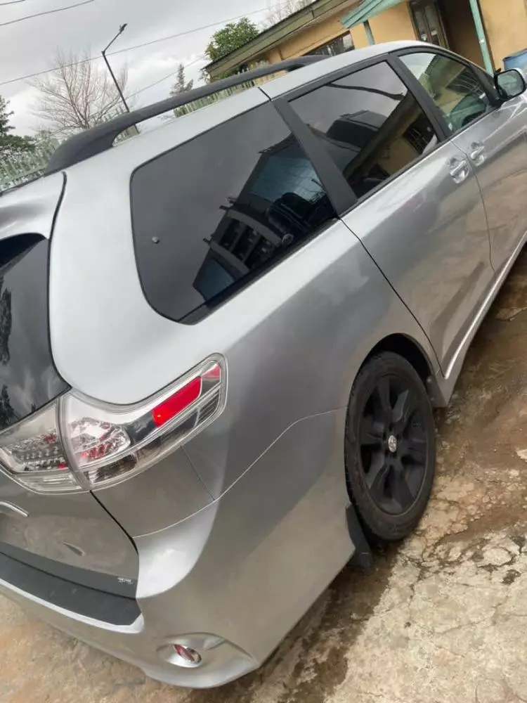 Toyota Sienna