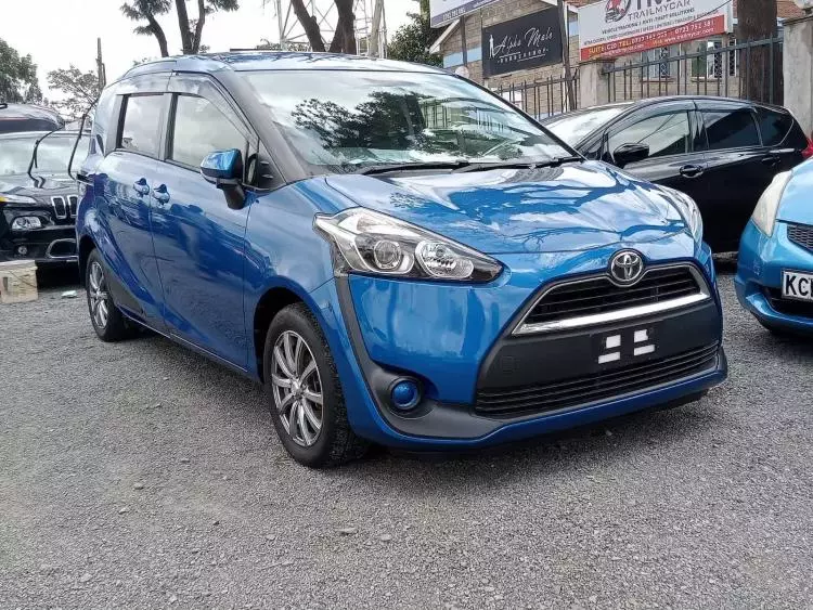 Toyota Sienta