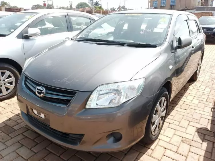 Toyota Fielder 