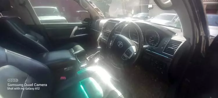 Toyota Landcruiser ZX