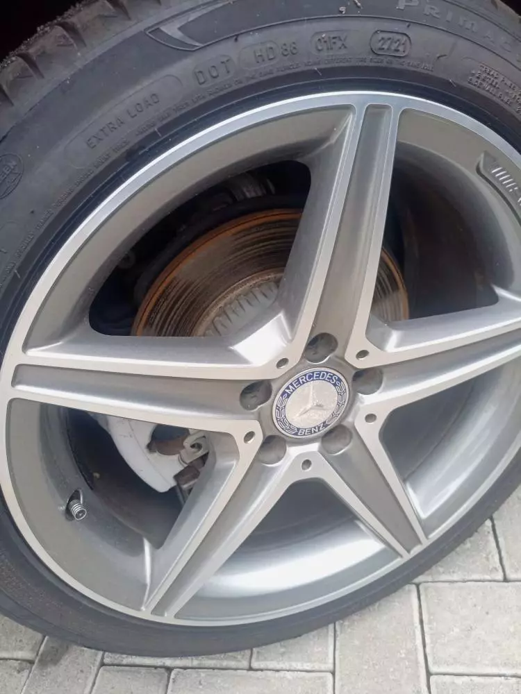 Mercedes-Benz C200