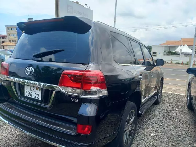 Toyota Land Cruiser GXR