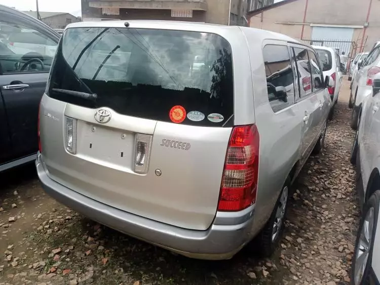 Toyota Succeed 