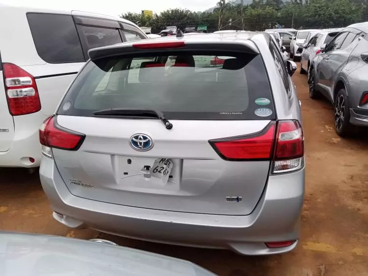 Toyota Fielder hybrid