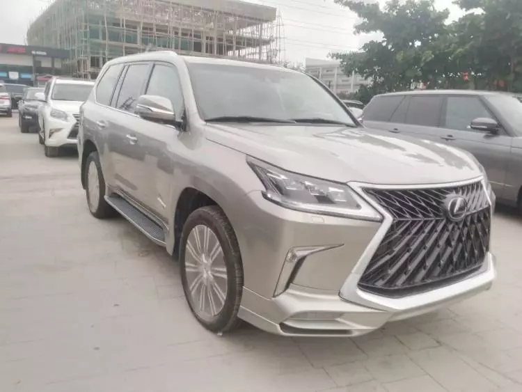 Lexus LX 570