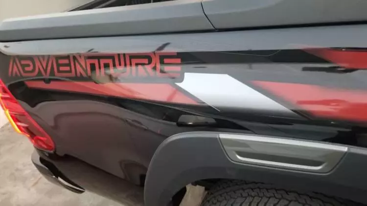 Toyota Hilux
