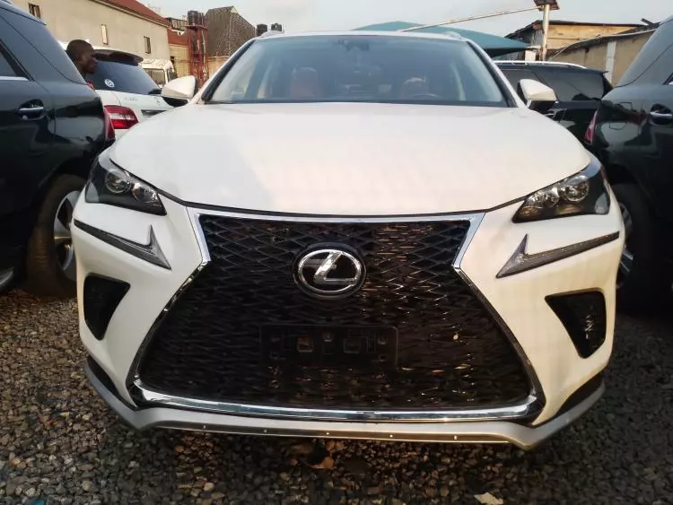 Lexus NX 200T