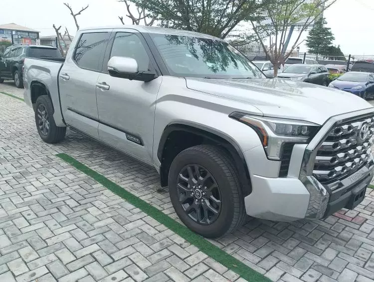 Toyota Tundra