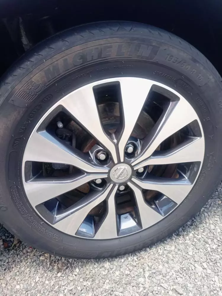 Nissan Serena Hybrid 