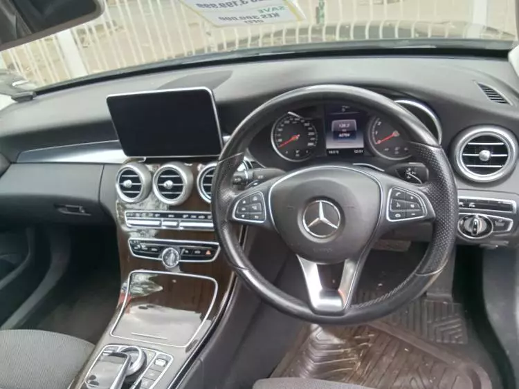 Mercedes-Benz C 200