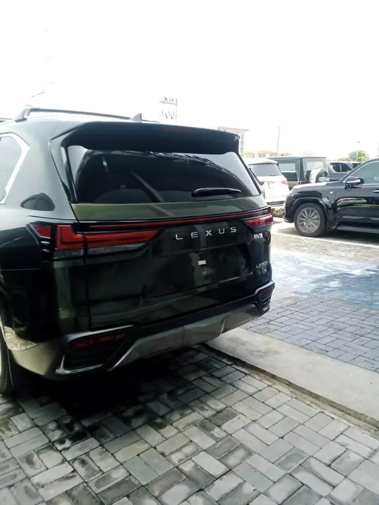 Lexus LX 570