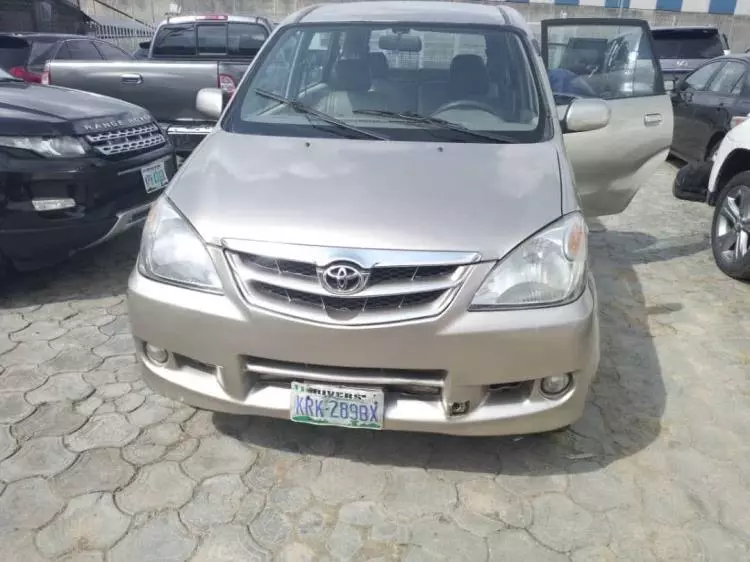 Toyota Avensis