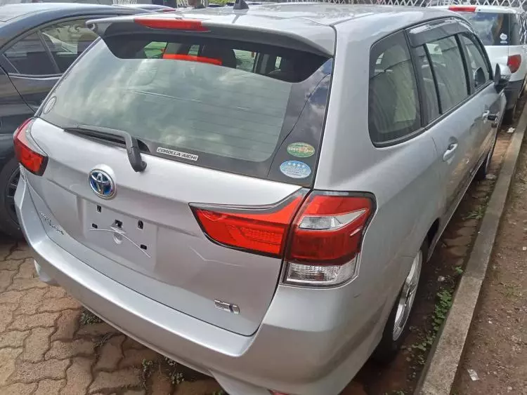 Toyota Fielder hybrid